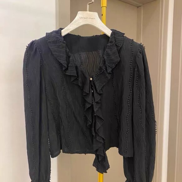 Black top. - Picture 2 of 5